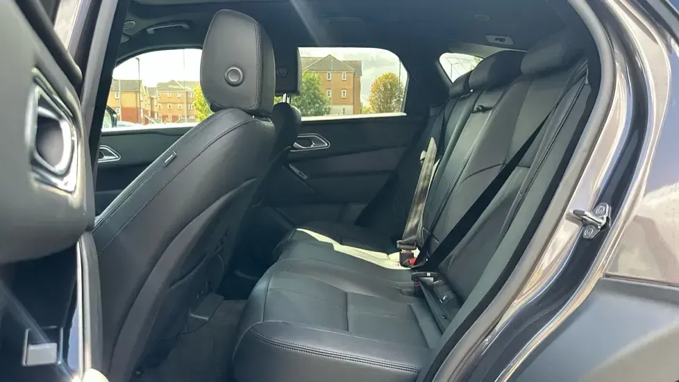 Used Land Rover Range Rover Velar SE Dynamic 404 HP (297 kW) 2026 Charente grey SUV