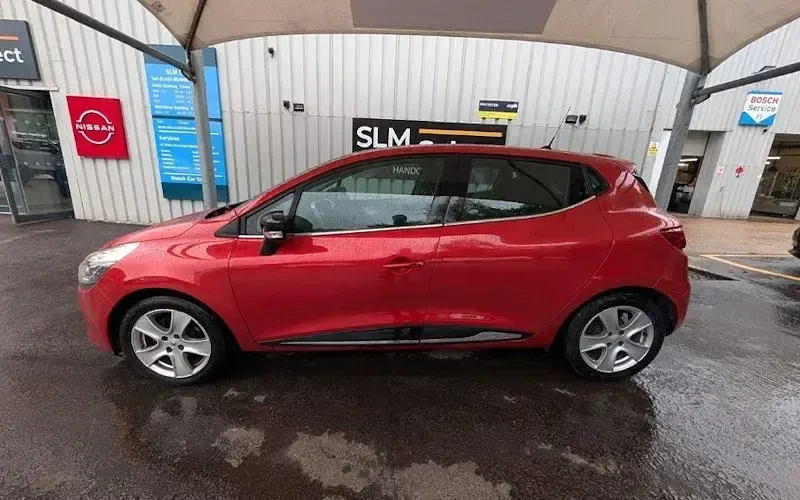 Used Renault Clio Dynamique 90 HP (66 kW) 2015 Hatchback