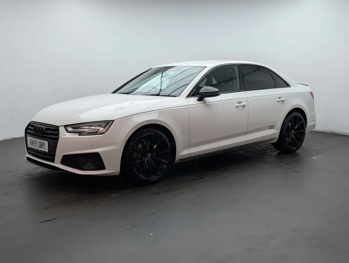 Used Audi A4 Black Edition 190 HP (139 kW) 2019 White Sedan