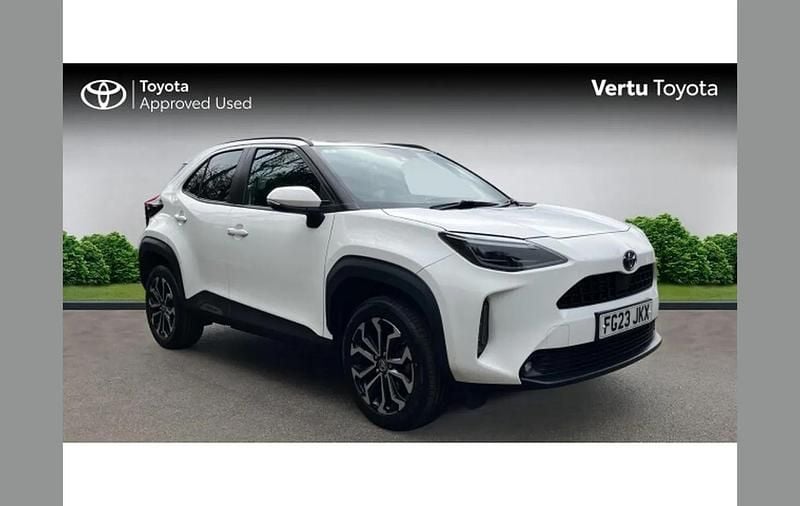 Used Toyota Yaris Cross Design 113 HP (83 kW) 2023 White SUV
