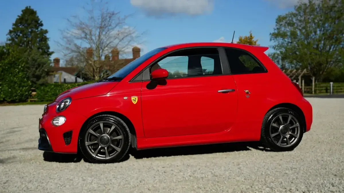 Begagnad Abarth 595 145 HK (106 kW) 2018 Röd Halvkombi