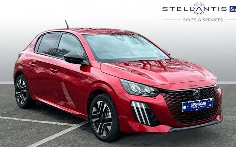 Red Used 2024 Peugeot e-208 Style Hatchback | £20,750 (Expensive) - Image 1/4