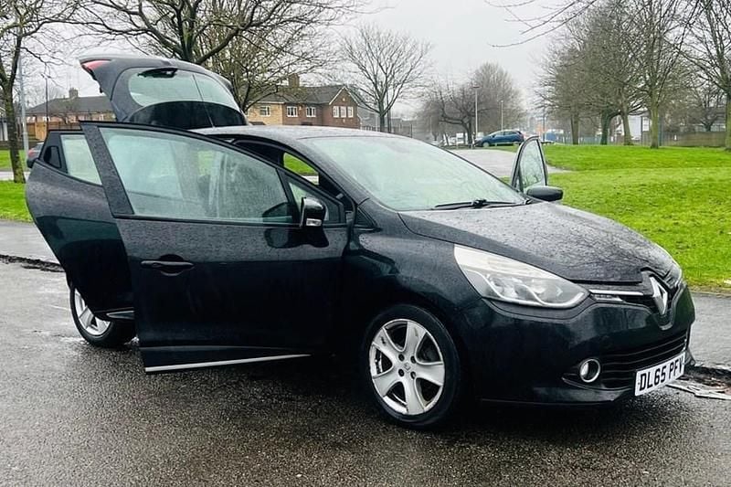 Used Renault Clio IV Dynamique 90 HP (66 kW) 2015 Black Hatchback