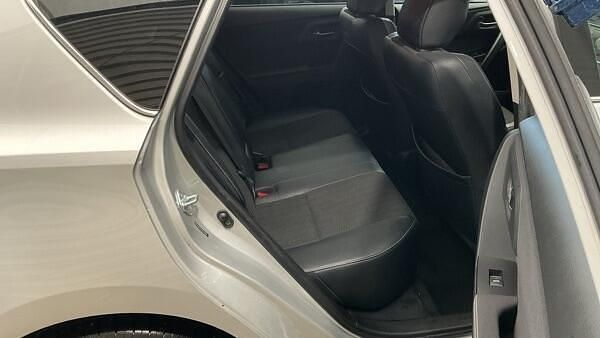 Used Toyota Auris Multidrive S 2014 Silver Hatchback