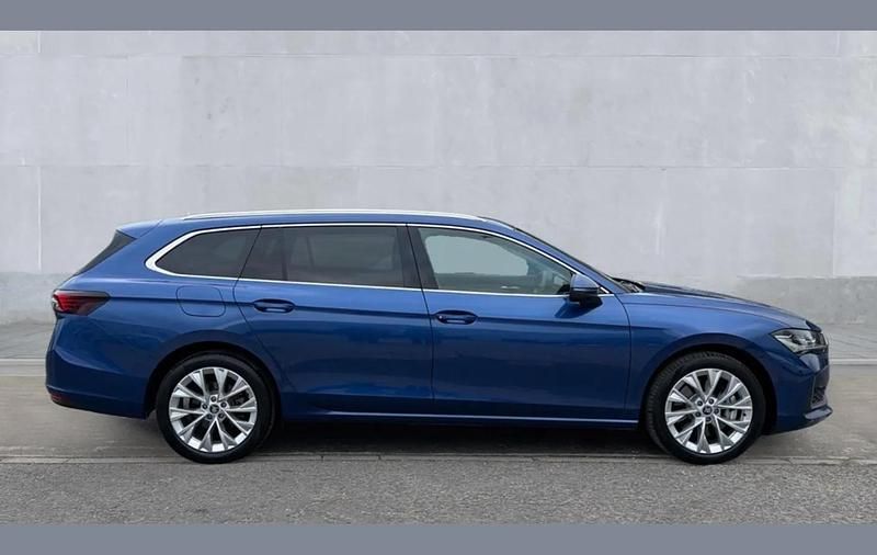 Used Skoda Superb SE L 200 HP (147 kW) 2025 Blue Estate