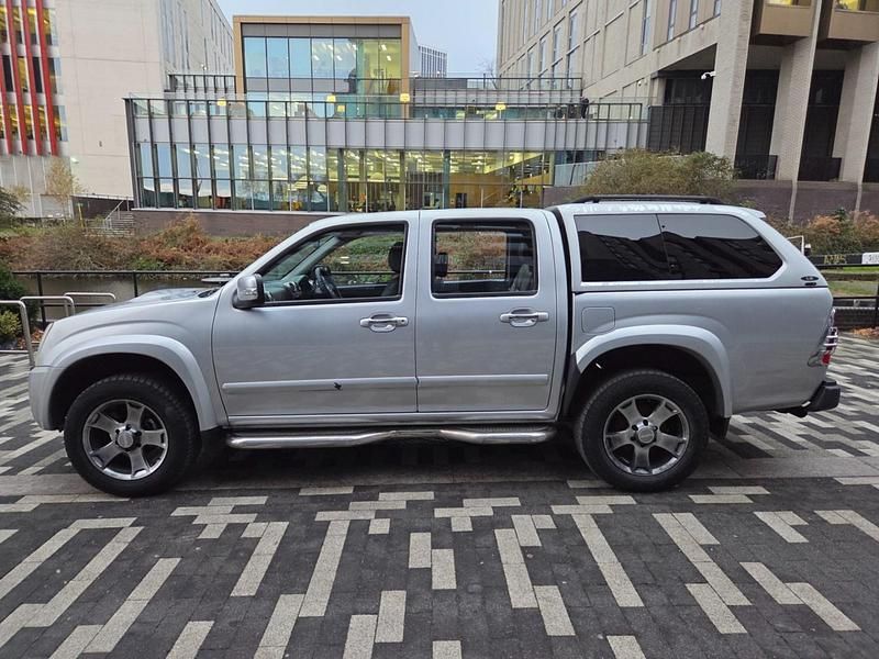 Silver Used 2008 Isuzu Rodeo SUV | £3,750 - Image 1/4
