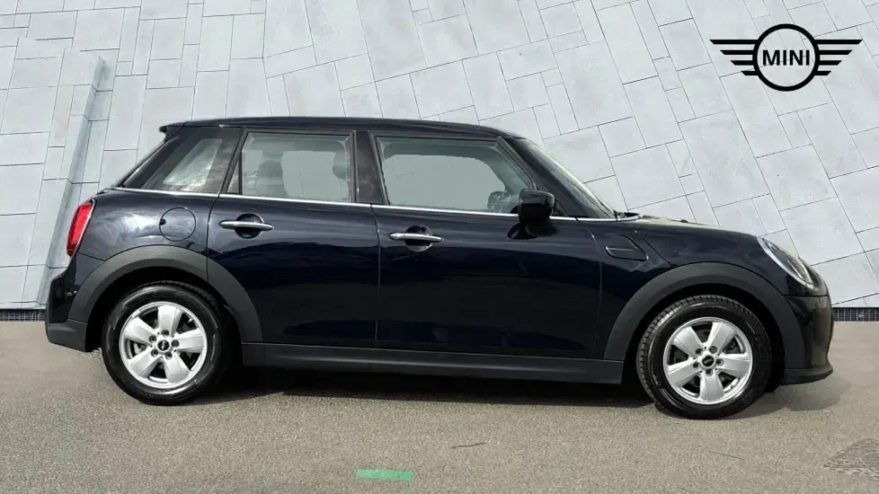 Used Mini Cooper Classic 134 HP (98 kW) 2023 Black Hatchback