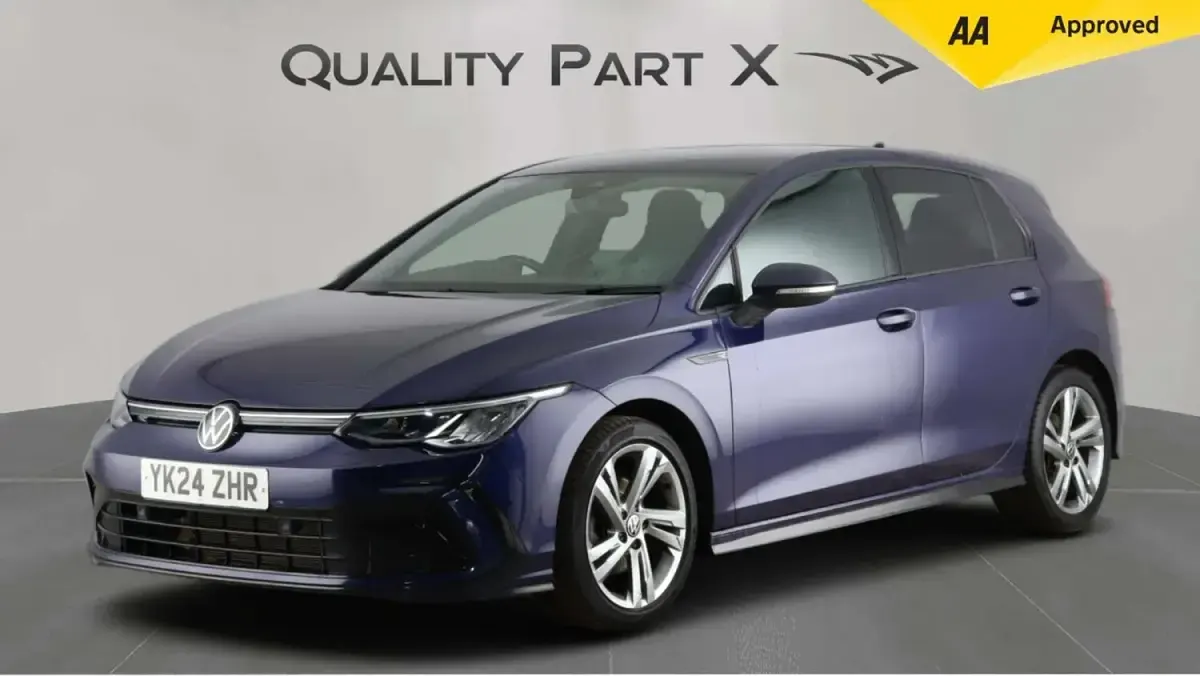 Used VW Golf VIII R-line 150 HP (110 kW) 2024 Blue Hatchback