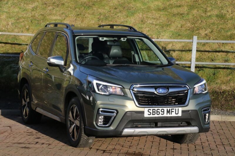 Green Used 2019 Subaru Forester Premium SUV | £20,995 (Fair price) - Image 1/4