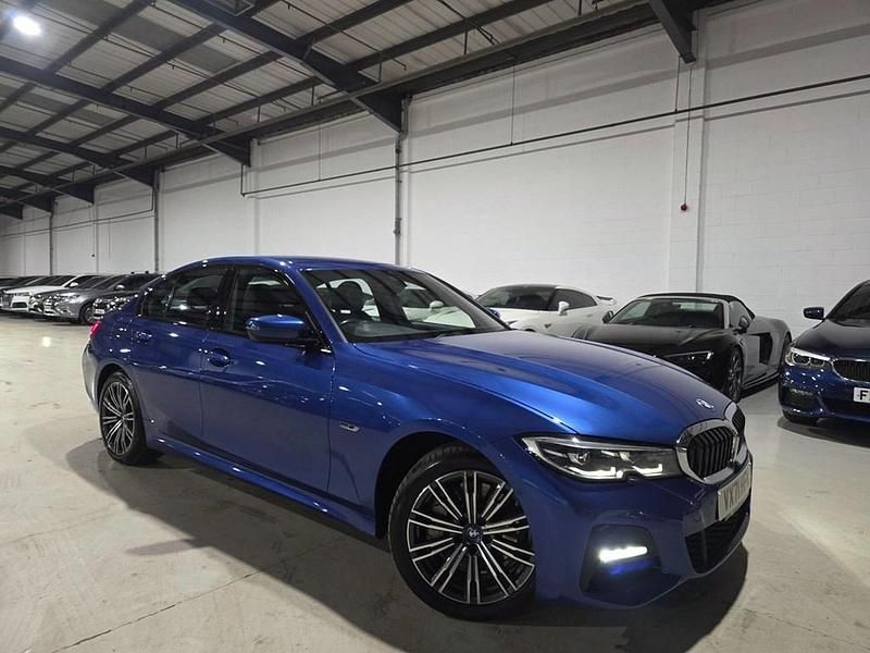 Begagnad BMW 330e M Sport 2021 Blå Sedan