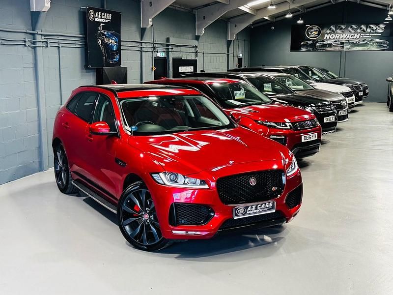 Używany Jaguar F-Pace S 300 KM (220 kW) 2017 Czerwony SUV