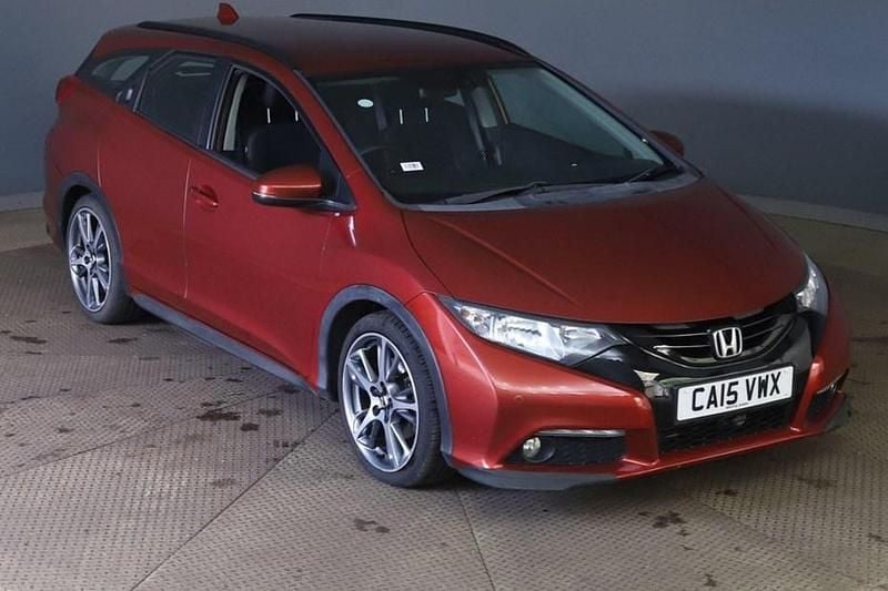 Red Used 2015 Honda Civic SE Plus Estate | £8,350 (Fair price) - Image 1/1