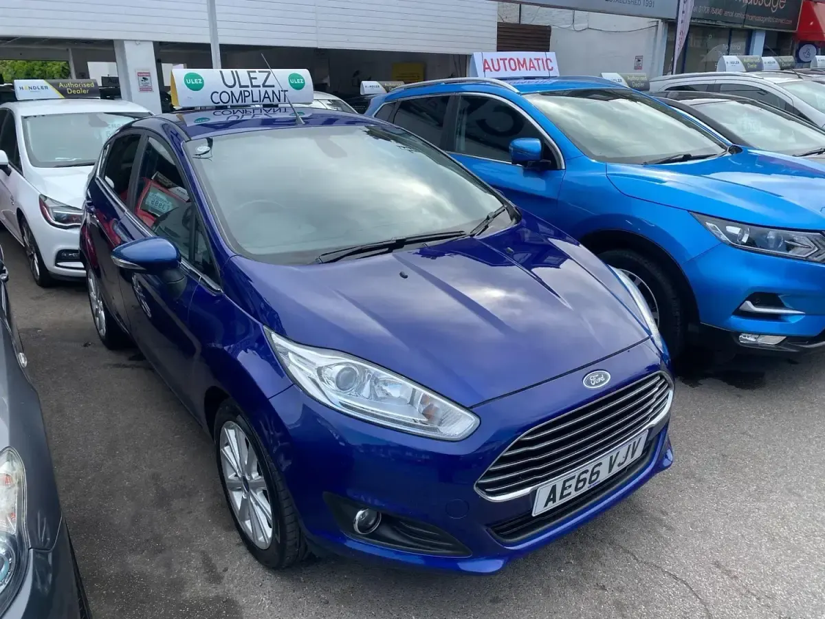 Usado Ford Fiesta Titanium 2017 Azul Citadino