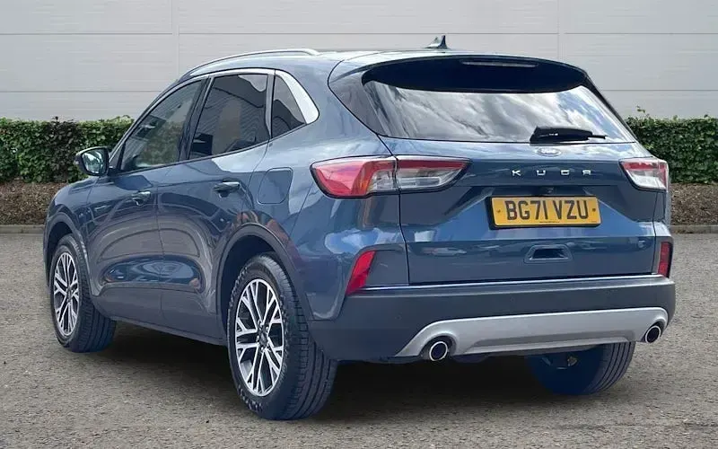 Usado Ford Kuga Titanium 120 HP (88 kW) 2021 SUV