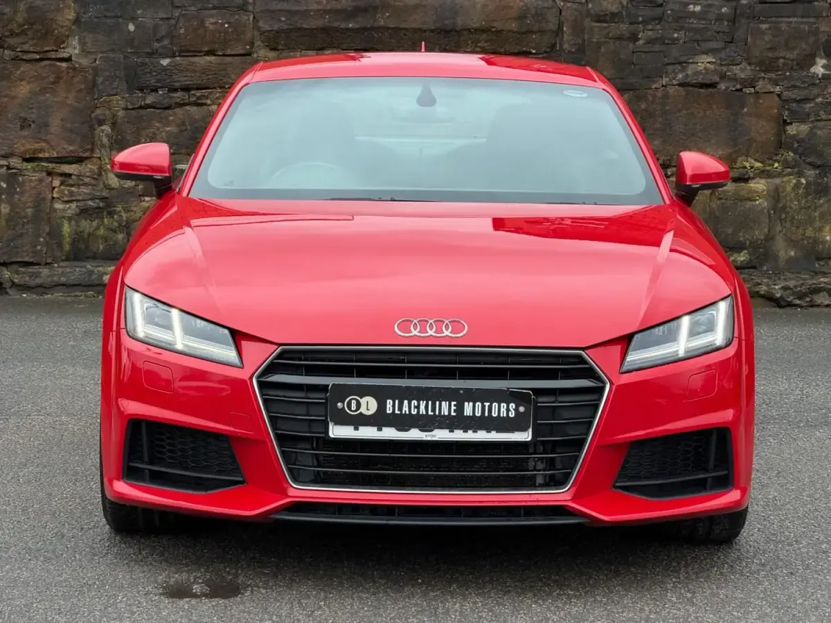 Usado Audi TT S-Line 184 HP (135 kW) 2015 Vermelho Coupé