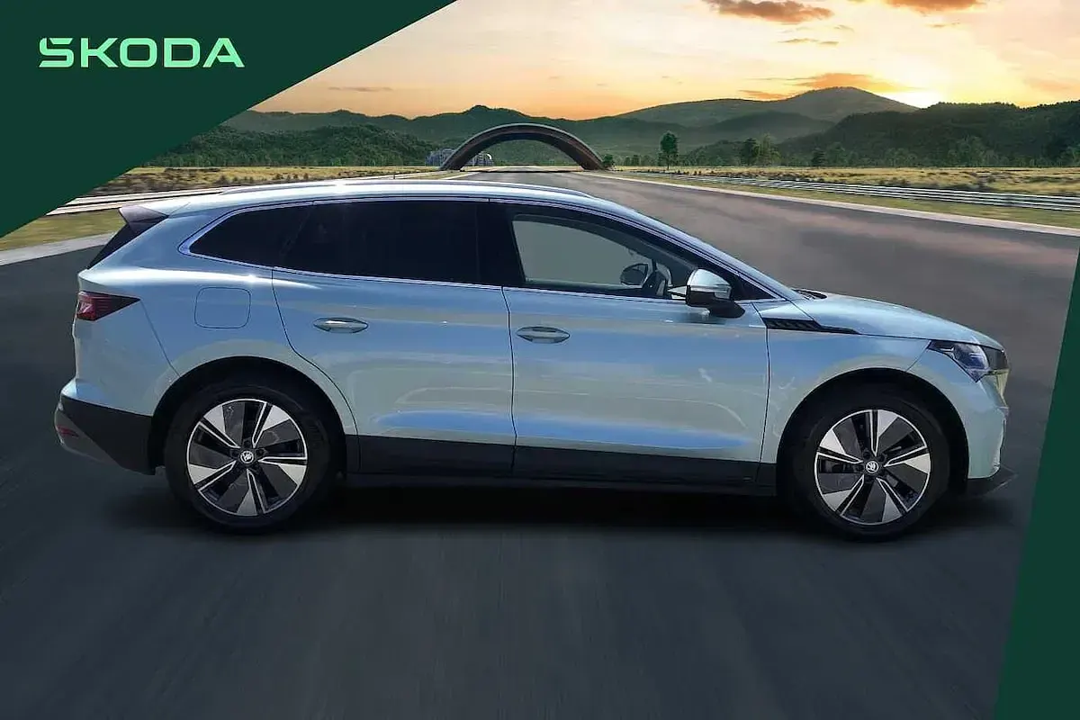 Used Skoda Enyaq iV 154 kW (210 HP) 2024 Arctic silver metallic SUV