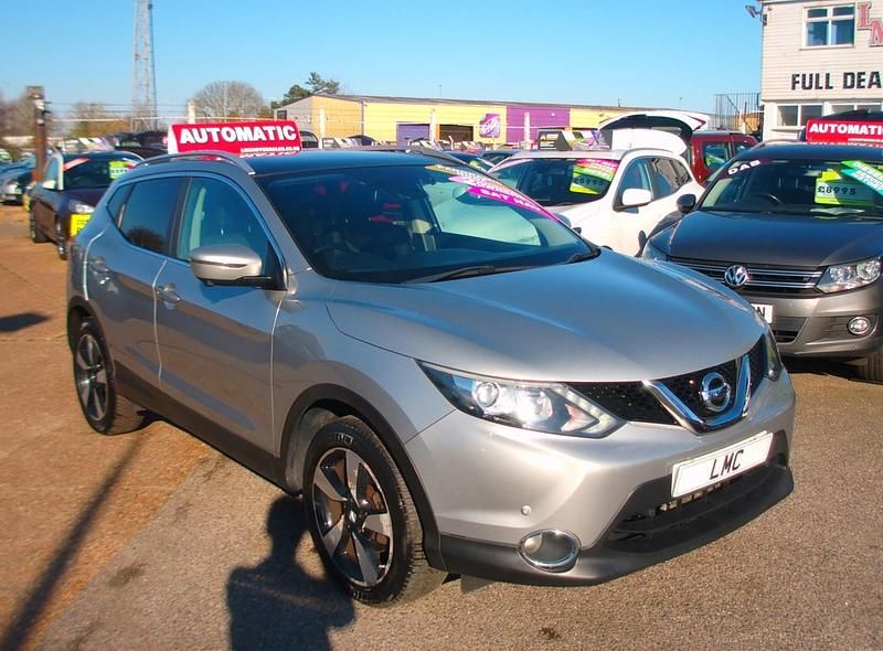 Used Nissan Qashqai N-TEC 115 HP (84 kW) 2014 Silver SUV