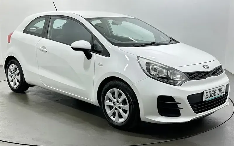 Used Kia Rio 86 HP (63 kW) 2016 Hatchback