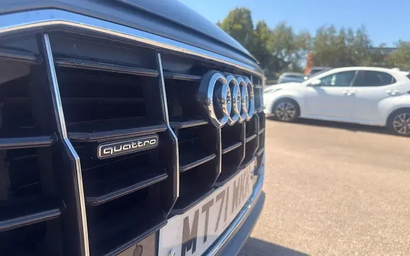 Used Audi Q8 S-Line 286 HP (210 kW) 2023 SUV