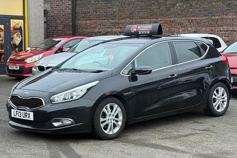 Used Kia Ceed 133 HP (97 kW) 2013 Black Hatchback
