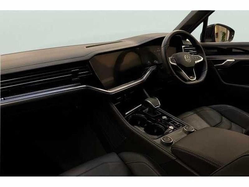 Used VW Touareg 286 HP (210 kW) 2025 SUV