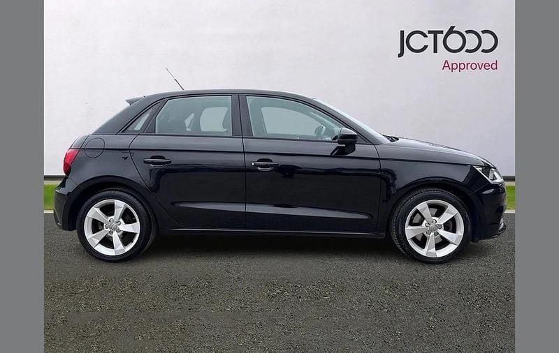 Usado Audi A1 Sport 123 HP (90 kW) 2018 Preto Citadino