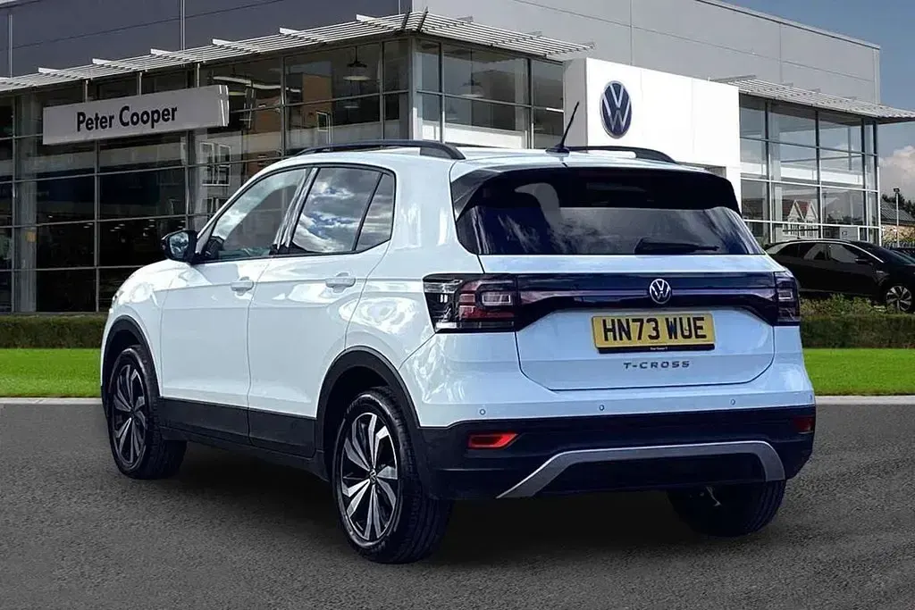 Second-hand VW T-Cross Black Edition 95 CP (69 kW) 2023 Alb SUV