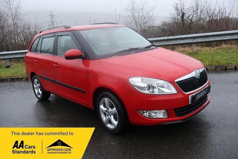 Red Used 2010 Skoda Fabia SE Estate | £2,499 (Fair price) - Image 1/4
