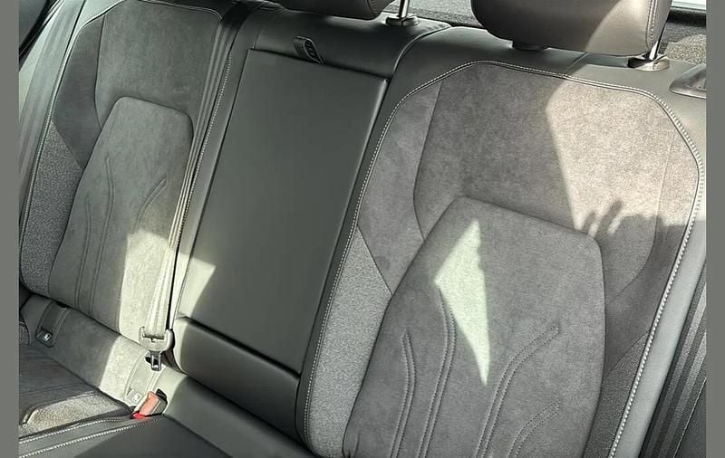 New VW Golf VIII Style 204 HP (150 kW) 2025 Grey Hatchback