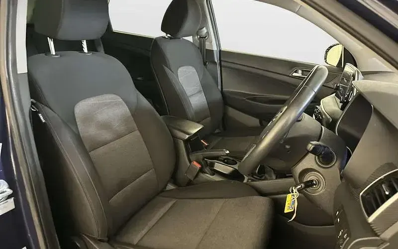 Used Hyundai Tucson SE 132 HP (97 kW) 2020 Blue SUV
