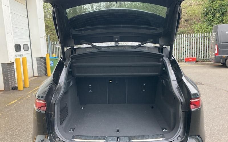 Usado Jaguar F-Pace R-Dynamic 204 HP (150 kW) 2021 Preto SUV