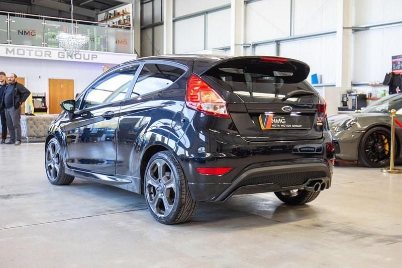 Used Ford Fiesta ST 182 HP (133 kW) 2013 Black Hatchback