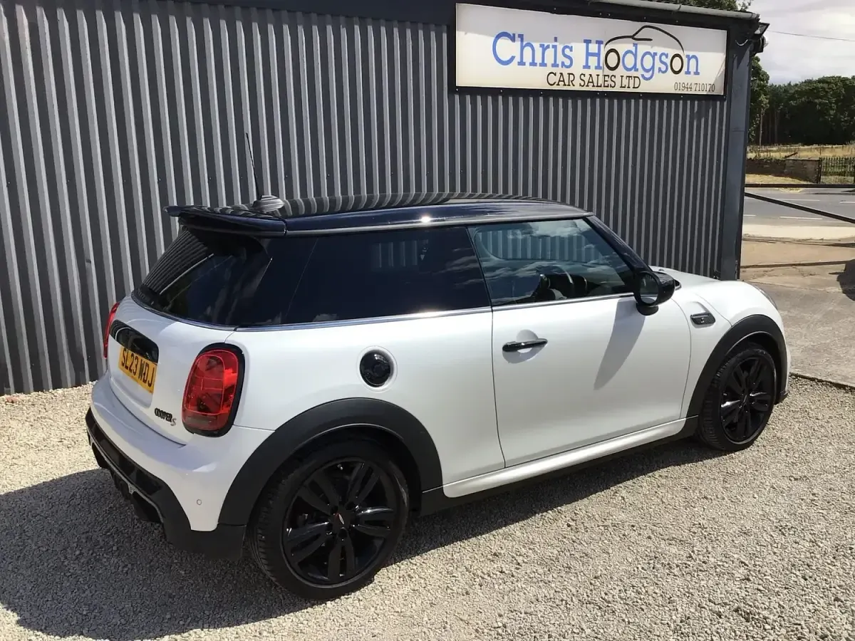 Used Mini Cooper S Hatch 2023 White Hatchback