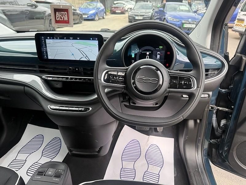 Used Fiat 500e 86 kW (118 HP) 2023 Green Hatchback