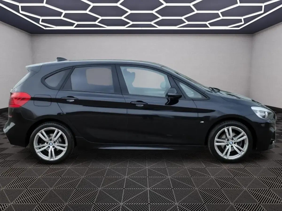 Begagnad BMW 218 Comfort Edition 2017 Svart Halvkombi