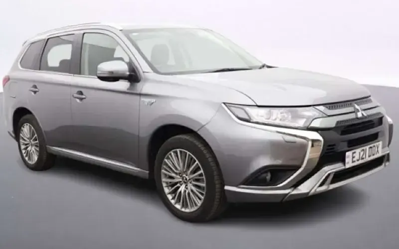 Used Mitsubishi Outlander P-HEV 224 HP (164 kW) 2020 Estate