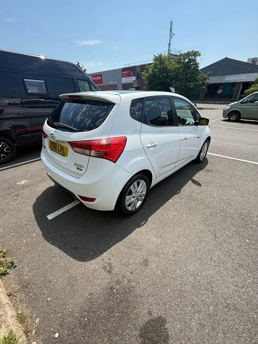 Used Hyundai ix20 Style 2011 White Hatchback