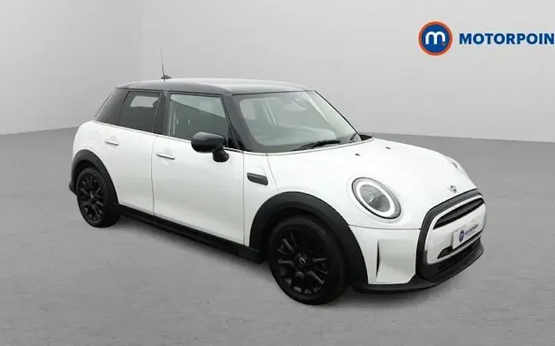 Usado Mini Cooper Classic 136 HP (100 kW) 2022 Citadino
