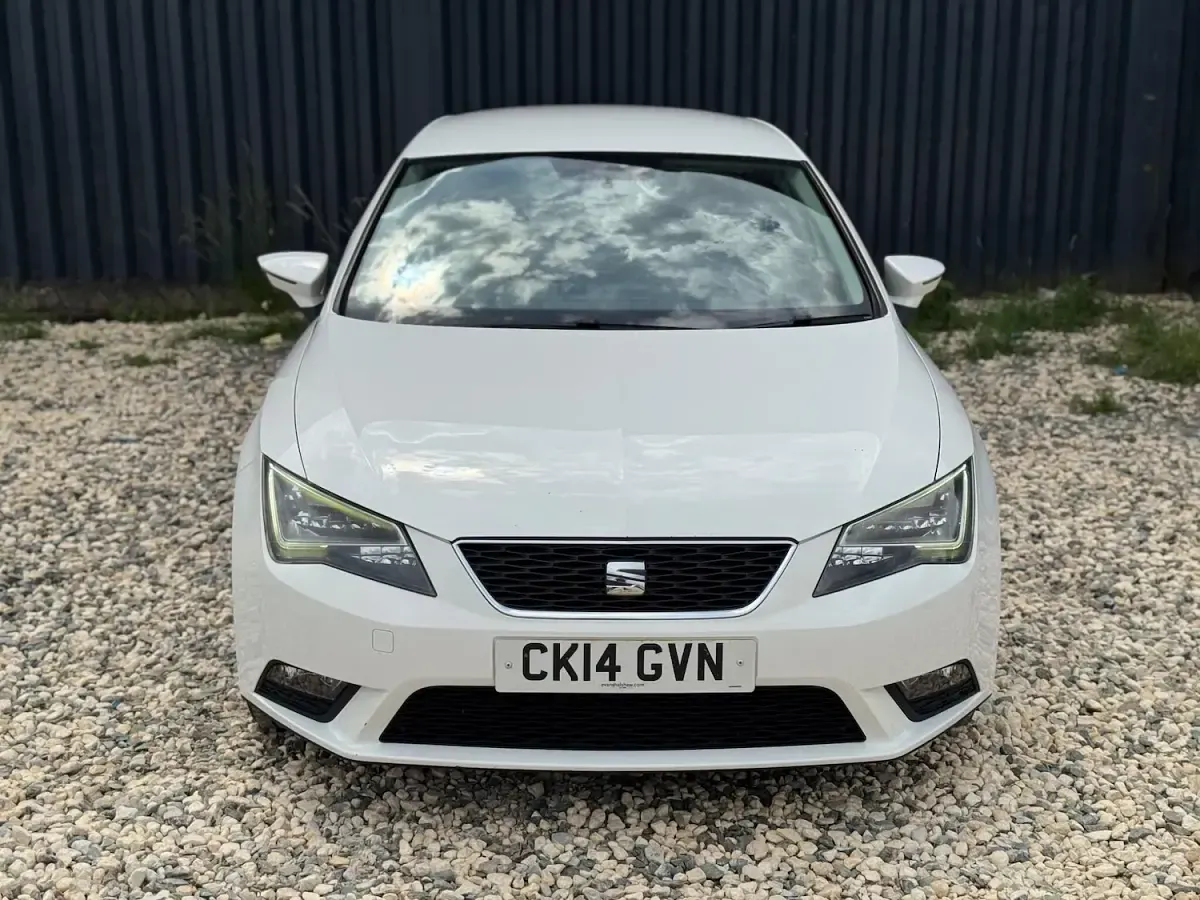 Used Seat Leon SE 110 HP (80 kW) 2014 White Hatchback