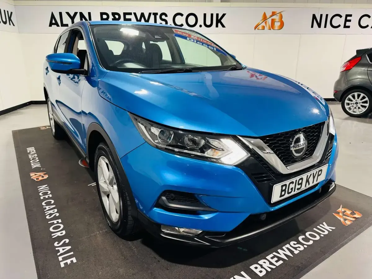 Used Nissan Qashqai Acenta Premium 115 HP (84 kW) 2019 Blue SUV