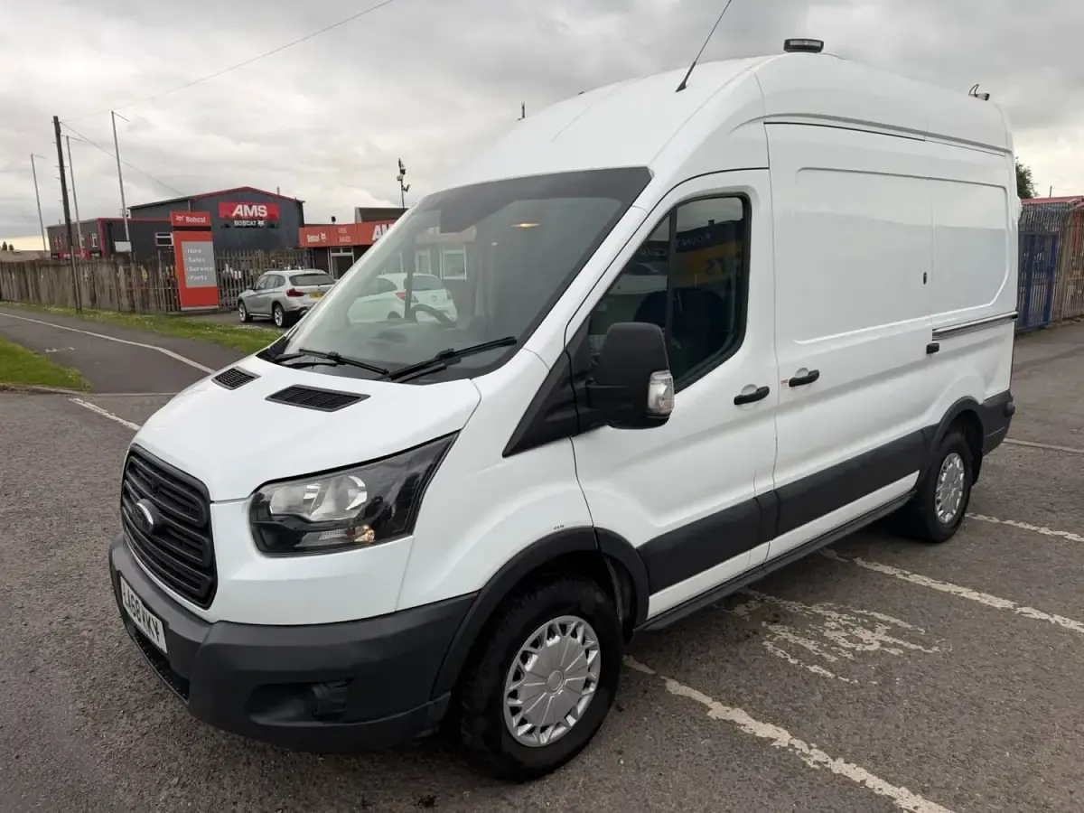 Usado Ford Transit 2019 Blanco Monovolumen