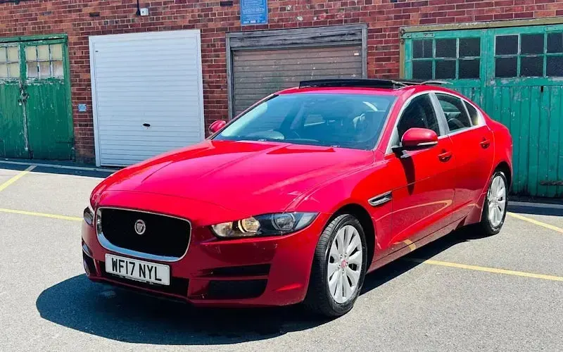 Used Jaguar XE Prestige 163 HP (119 kW) 2019 Sedan