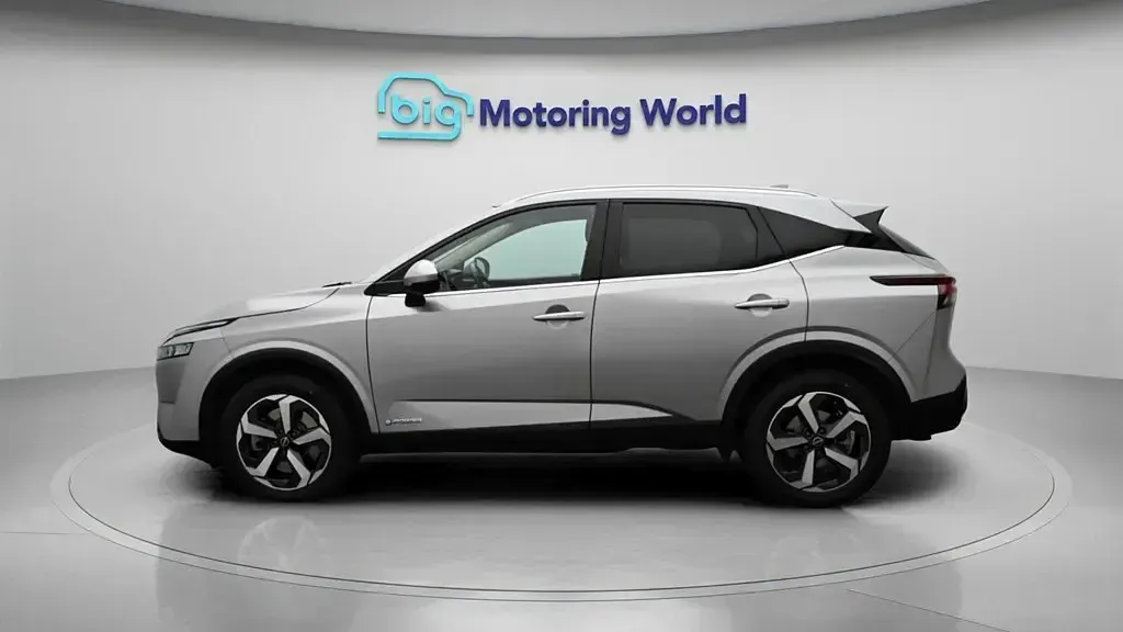 Used Nissan Qashqai N-Connecta 190 HP (139 kW) 2023 Silver SUV