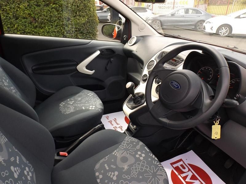 Używany Ford Ka Studio 69 KM (50 kW) 2014 Czerwony Hatchback