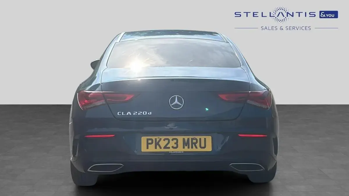 Gebraucht Mercedes CLA220 AMG line 187 PS (137 kW) 2023 Blau Limousine