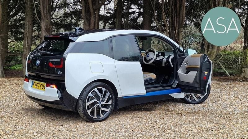 Used BMW i3 Advantage 170 HP (125 kW) 2017 White Hatchback