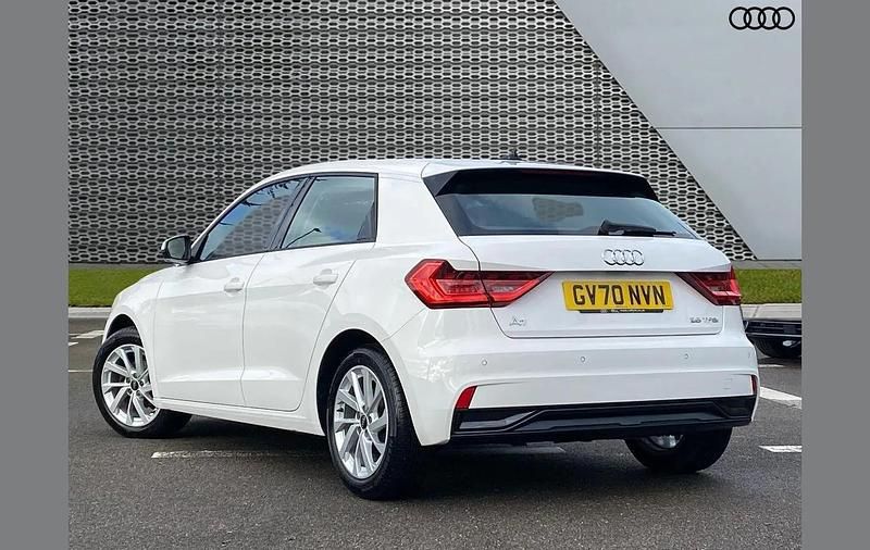 Used Audi A1 Sport 94 HP (69 kW) 2021 White SUV