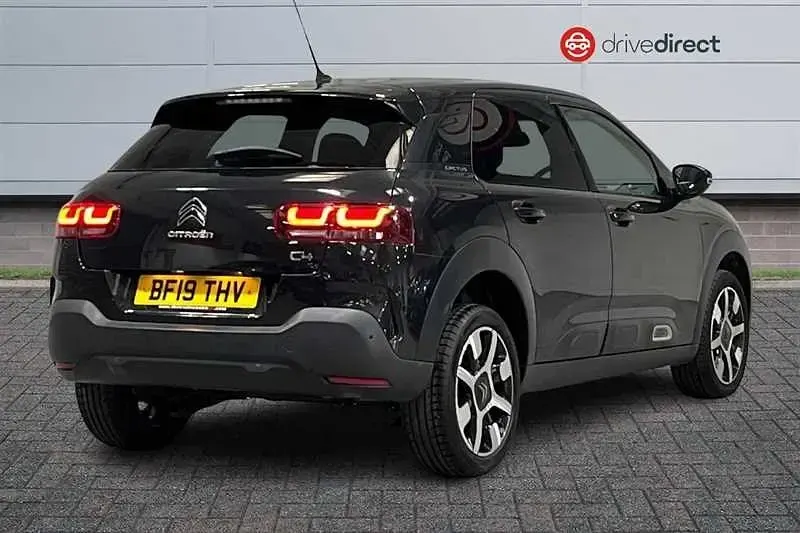 Używany Citroën C4 Cactus Flair 110 KM (80 kW) 2019 Czarny Hatchback