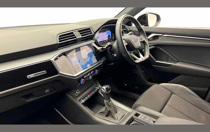 Used Audi Q3 Black Edition 150 HP (110 kW) 2023 Blue SUV