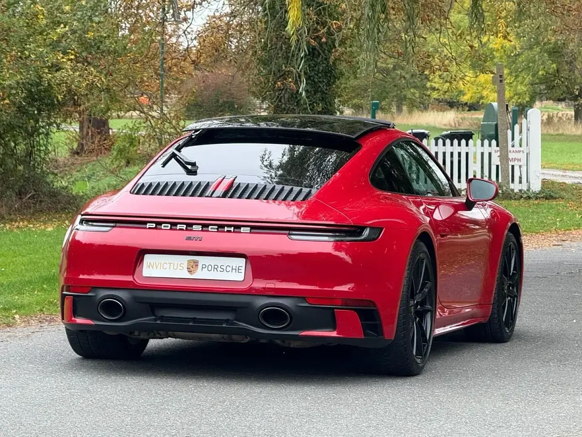 Used Porsche 992 450 HP (330 kW) 2020 Red Coupe